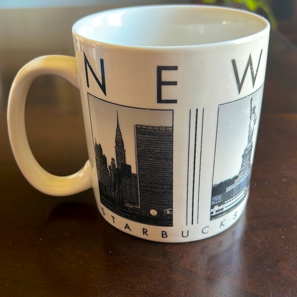 Starbucks New York City Scene 2005 series mug